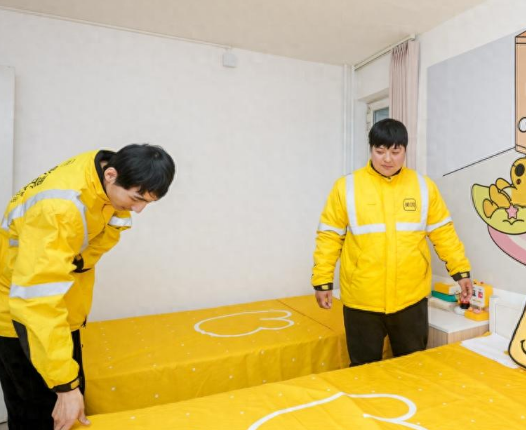 美团计划投入100亿元完善骑手保障，推出骑手公寓、拓展大病关怀